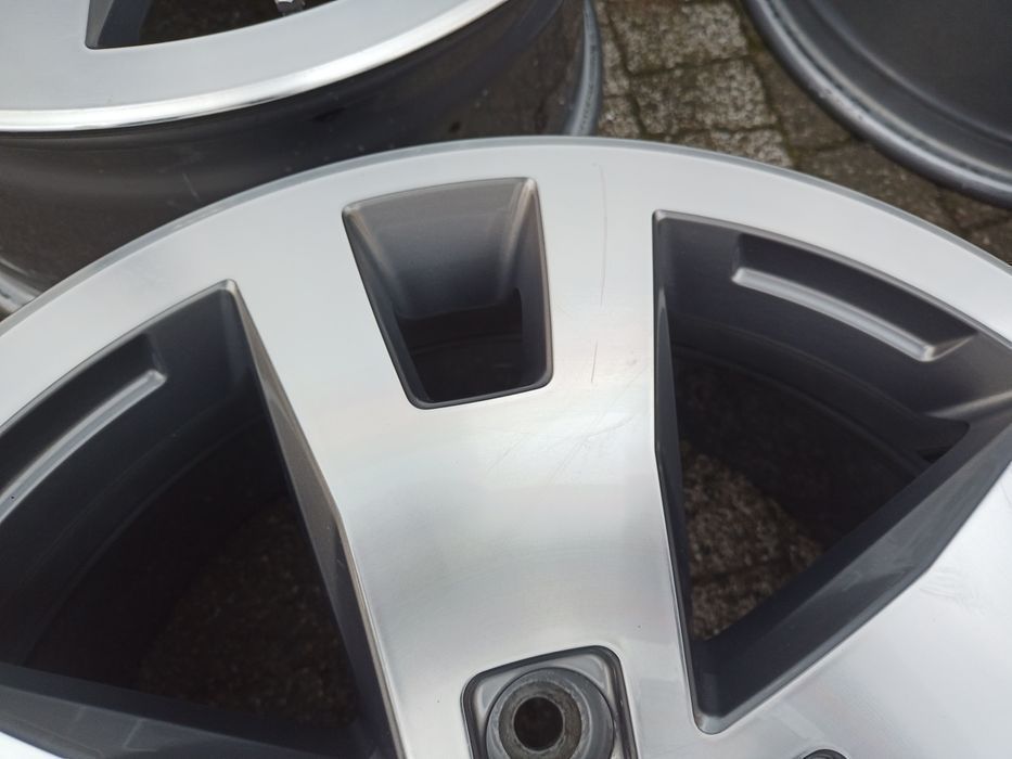 Vw Amarok Transporter Alu T5 T6 Multivan Caravelle 17" ET49 5*120