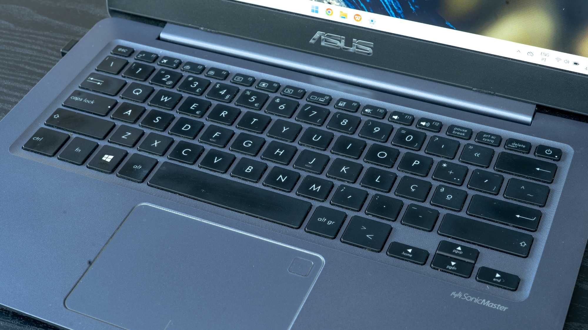 Notebook ASUS Intel Core i3-7100U, 8GB RAM, SSD 250GB