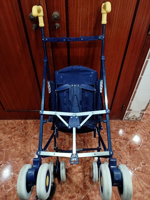 Carrinho para bebé criança carro casa quarto apartamento vivenda.