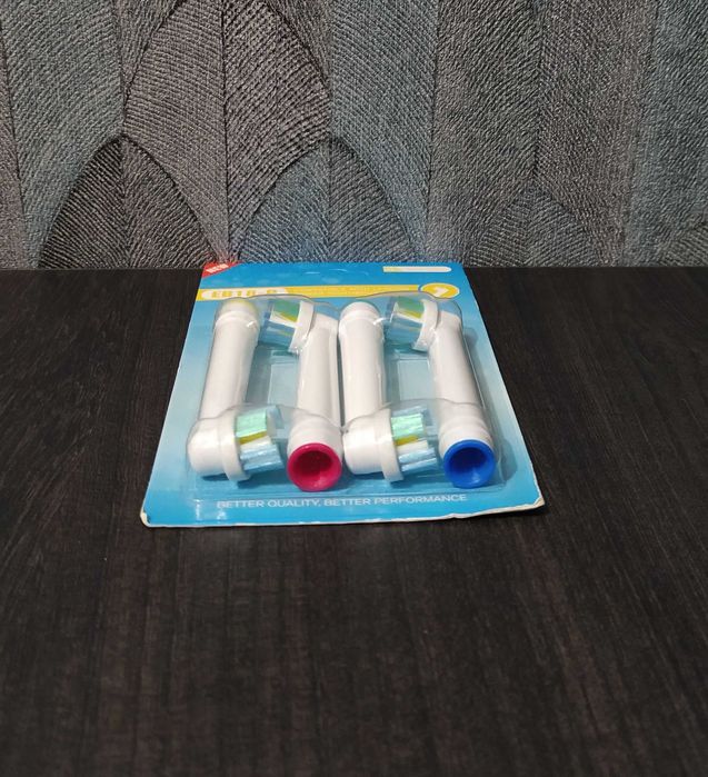 Насадки на електричну щітку відбілюючі 3dWhite для зубної щітки Oral Б