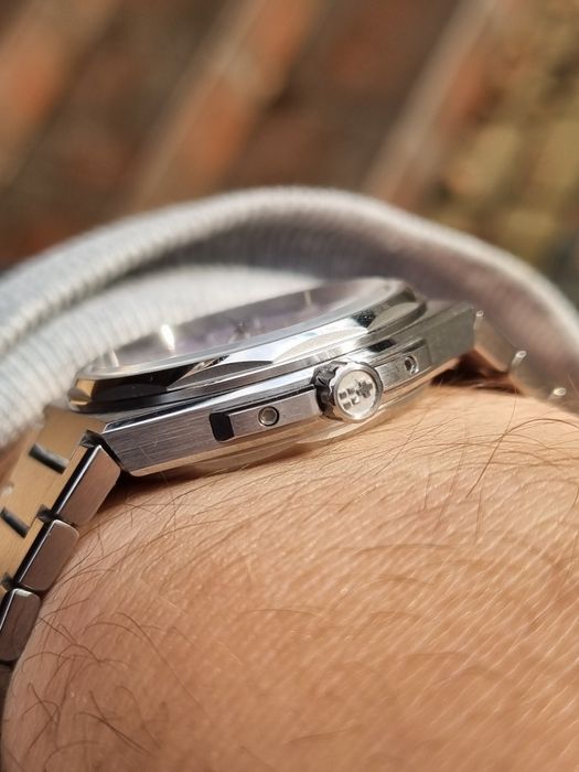 Christopher Ward Twelve 36 Frozen purple