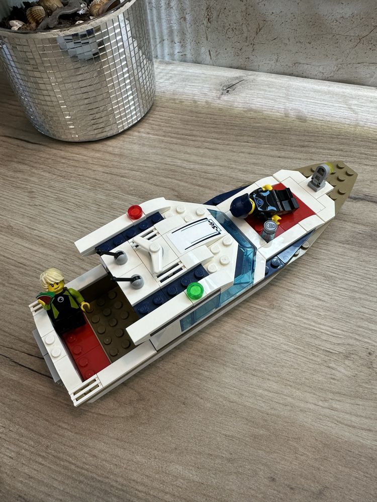 Klocki LEGO City 60221 - Jacht