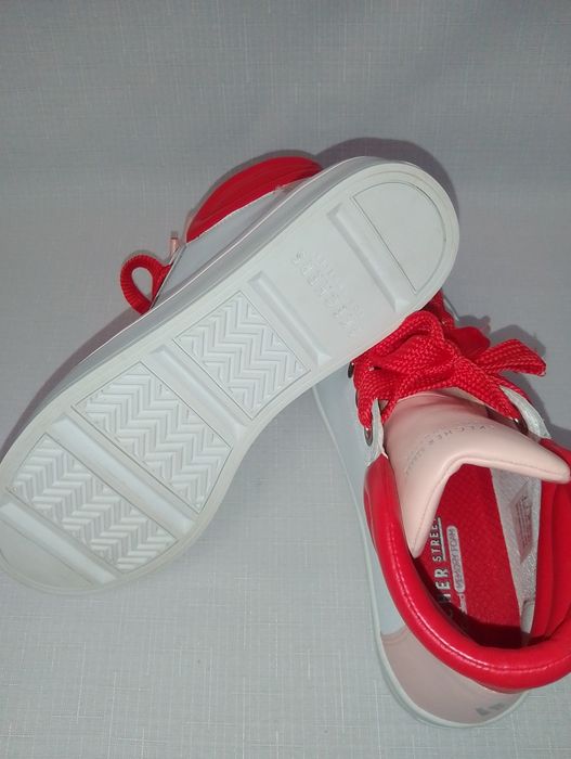 Женские кроссовки хайтопы Skechers Hi-Lite-Block Popper