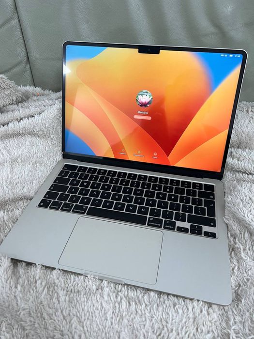 Macbook Air 13 M2 16/512