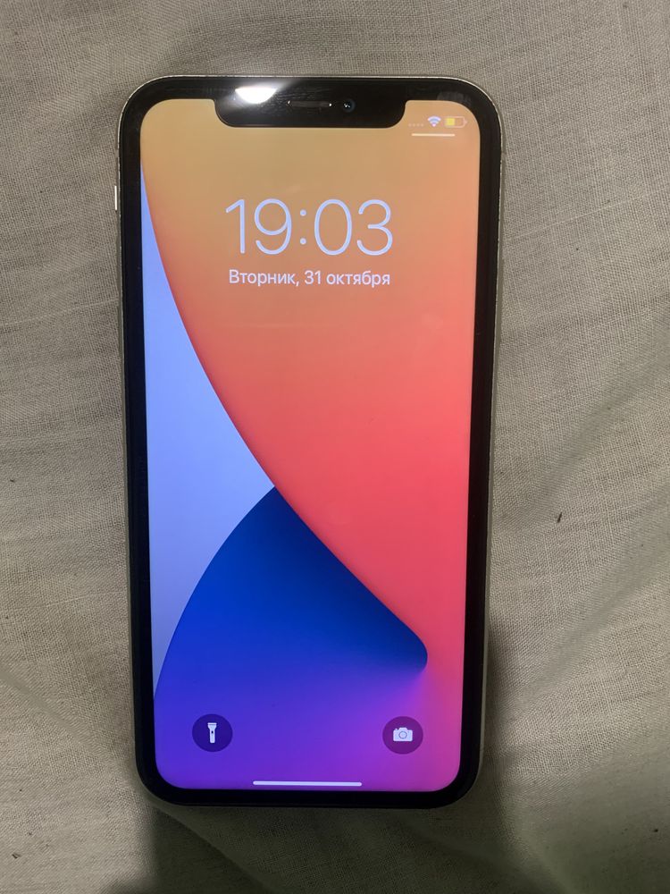 iPhone 11 з коробкою