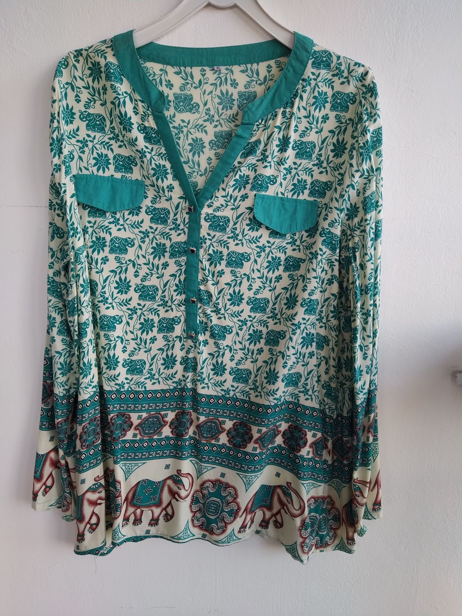 Blusa / Túnica verde estilo étnico - Tamanho XL
