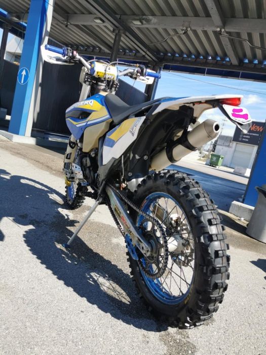 Moto Husaberg Te 300 matriculada