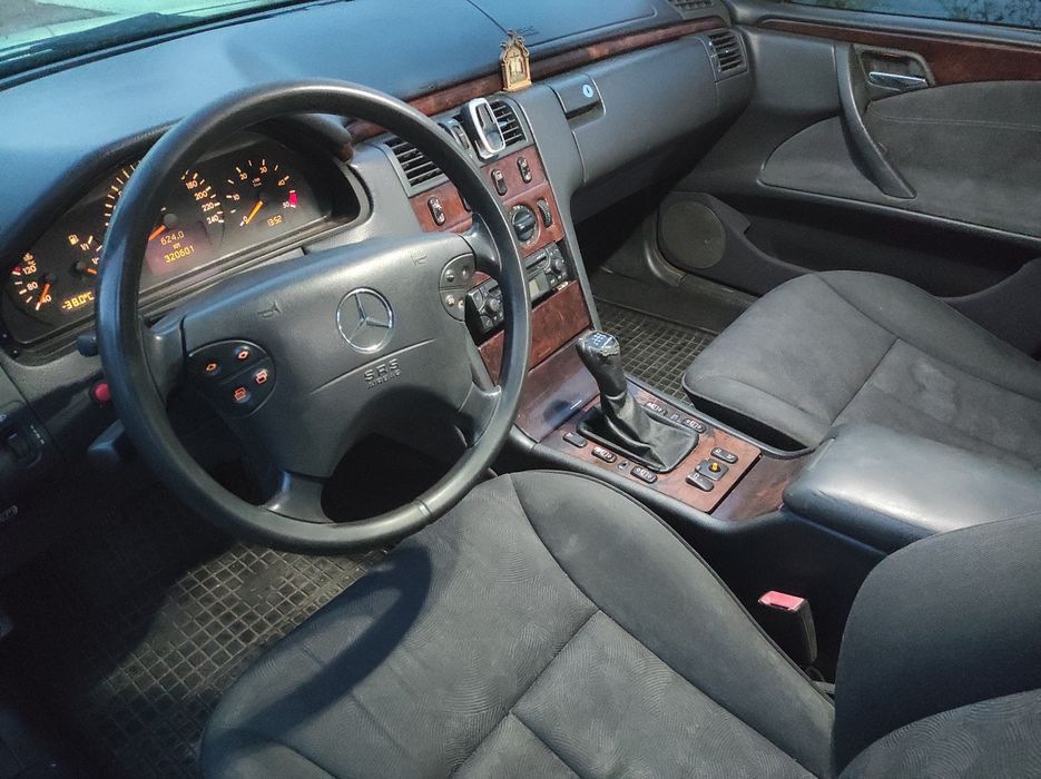 Mercedes w210 2.2cdi дизель рестайлінг 2000рік