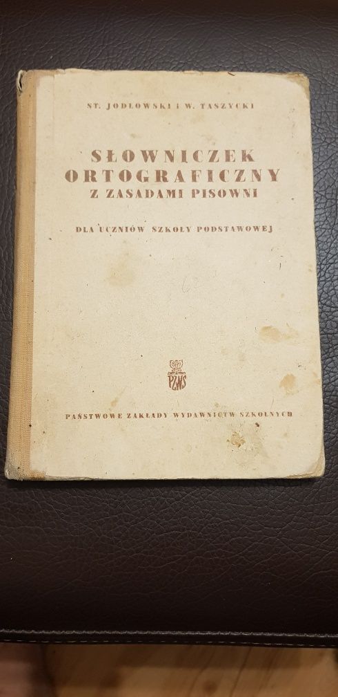Słownik ortograficzny z zasadami pisowni. Kultowe wydanie 1962r.