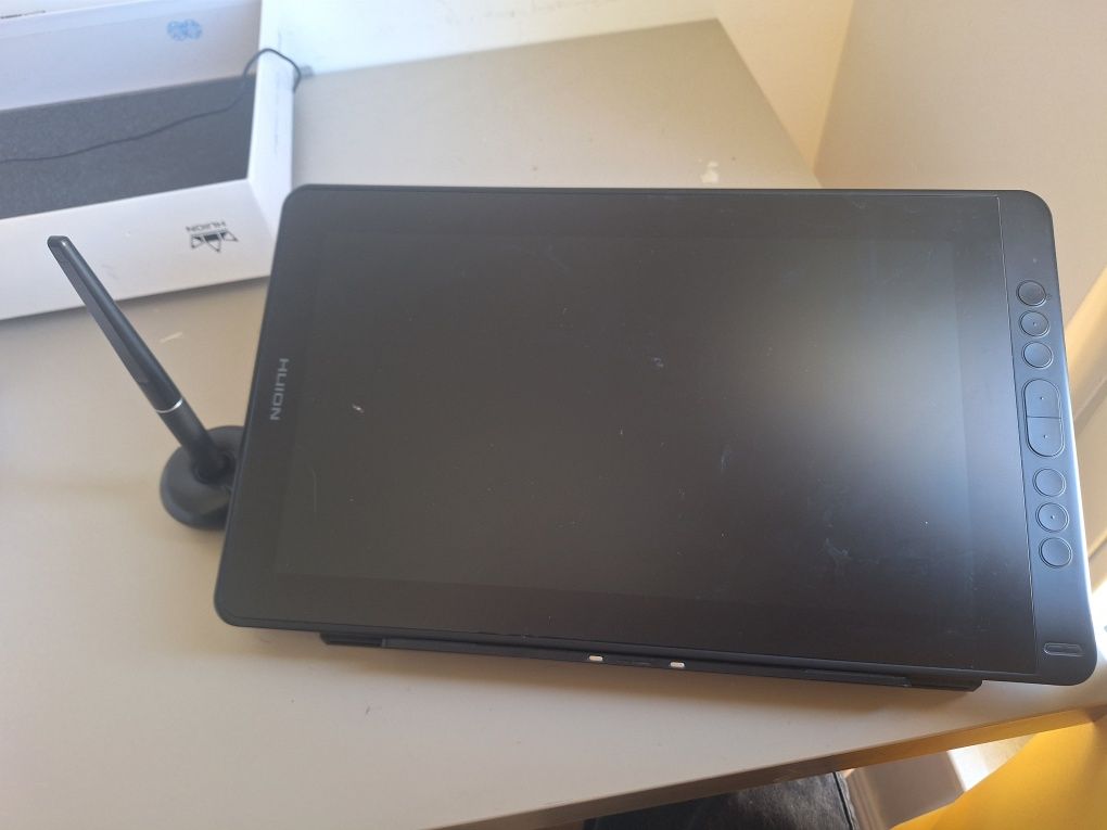 Tablet graficzny kamvas 13 huion