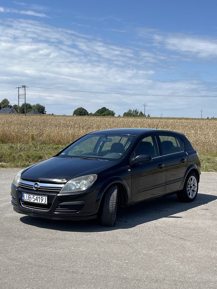 Opel Astra H    benzyna + gaz