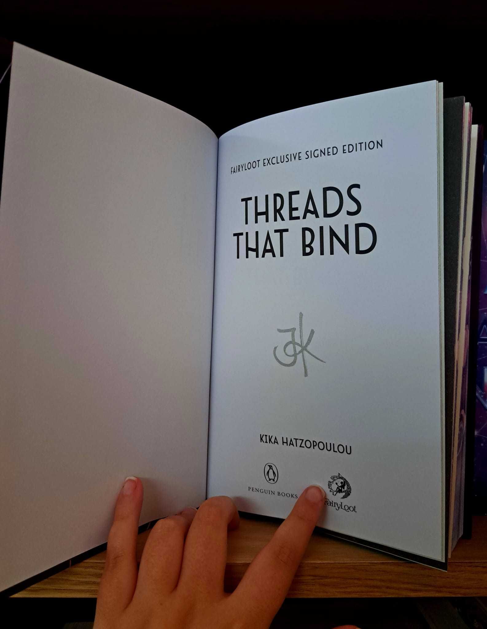 Threads that Bind, Kika Hatzopoulou (Fairyloot YA julho 2023)