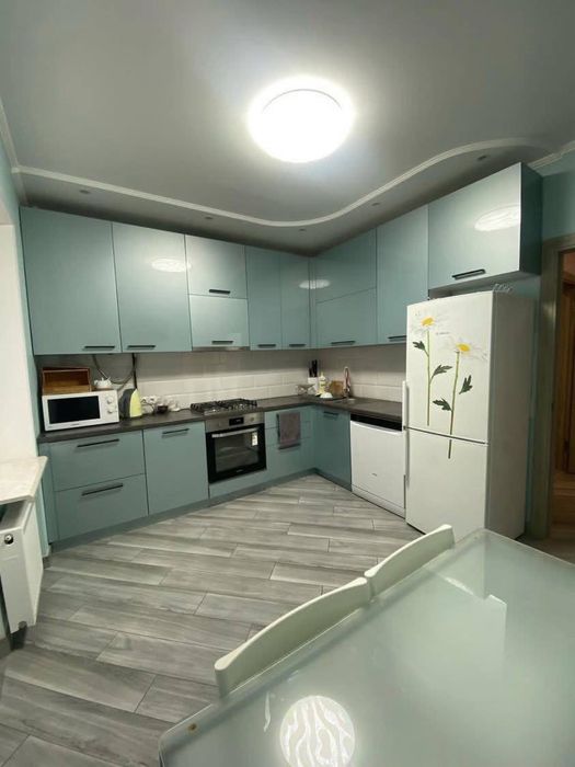 ПРОДАЖ двокімнатної квартири з сучасним ремонтом