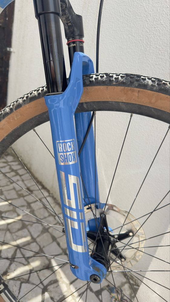 Bicicleta de Btt CUBE