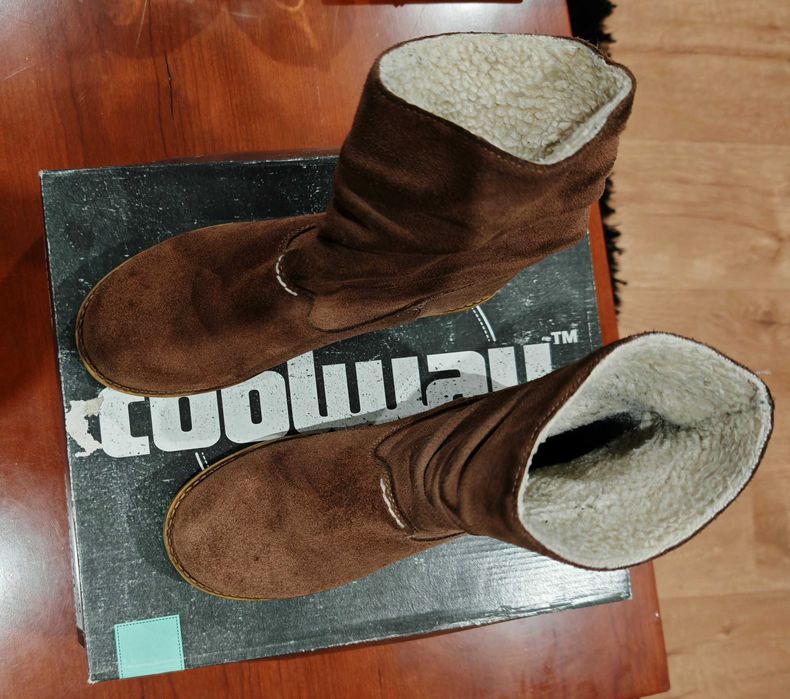 Botas em Camurça da marca Coolway