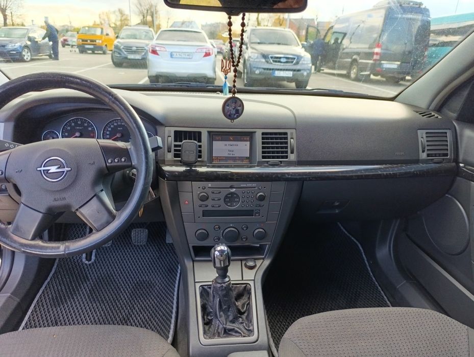 Opel SIGNUM 2003