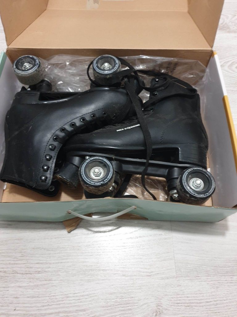 Wrotki roller skates