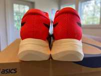 Sunrise Red\ASICS\SkyParis\nowy UnisexTrampki.43.5
