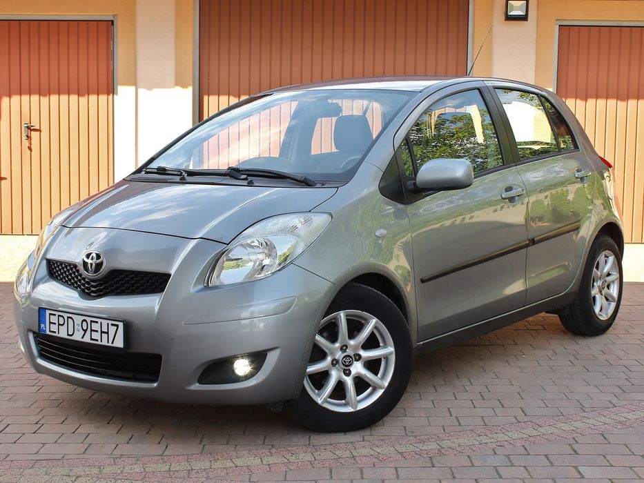 Toyota Yaris LIFT 1.33 Dual VVTi / Automat / Niski przebieg