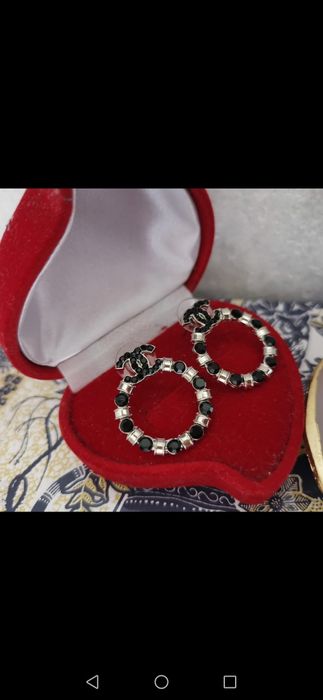 Przepiękne kolczyki jak cc ysl dior  wkretki srebrny kolor cyrkonie