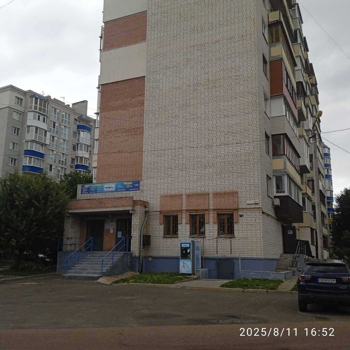 Продам приміщення  (просп.Михайла Грушевського 189 а),