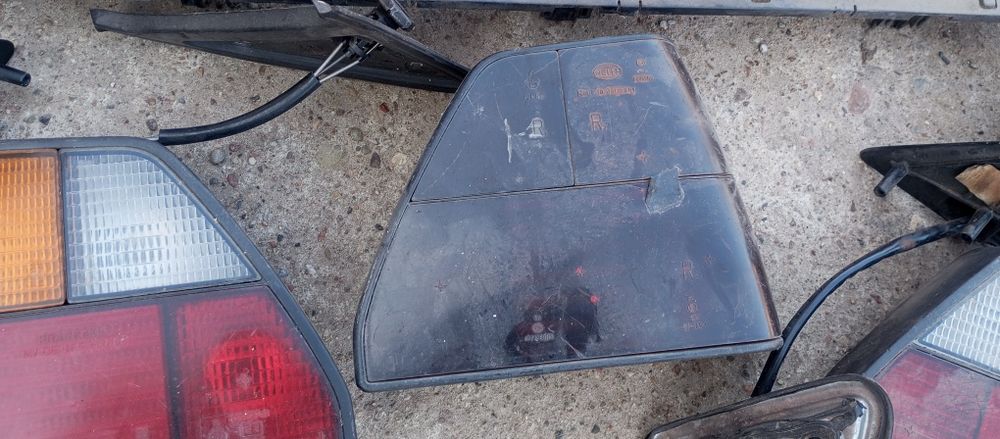 Golf 2 grill atrapa podwójny reflektor