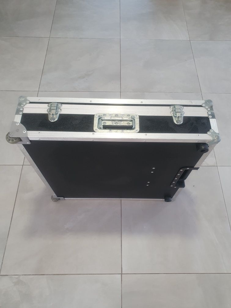 Flight case como nova