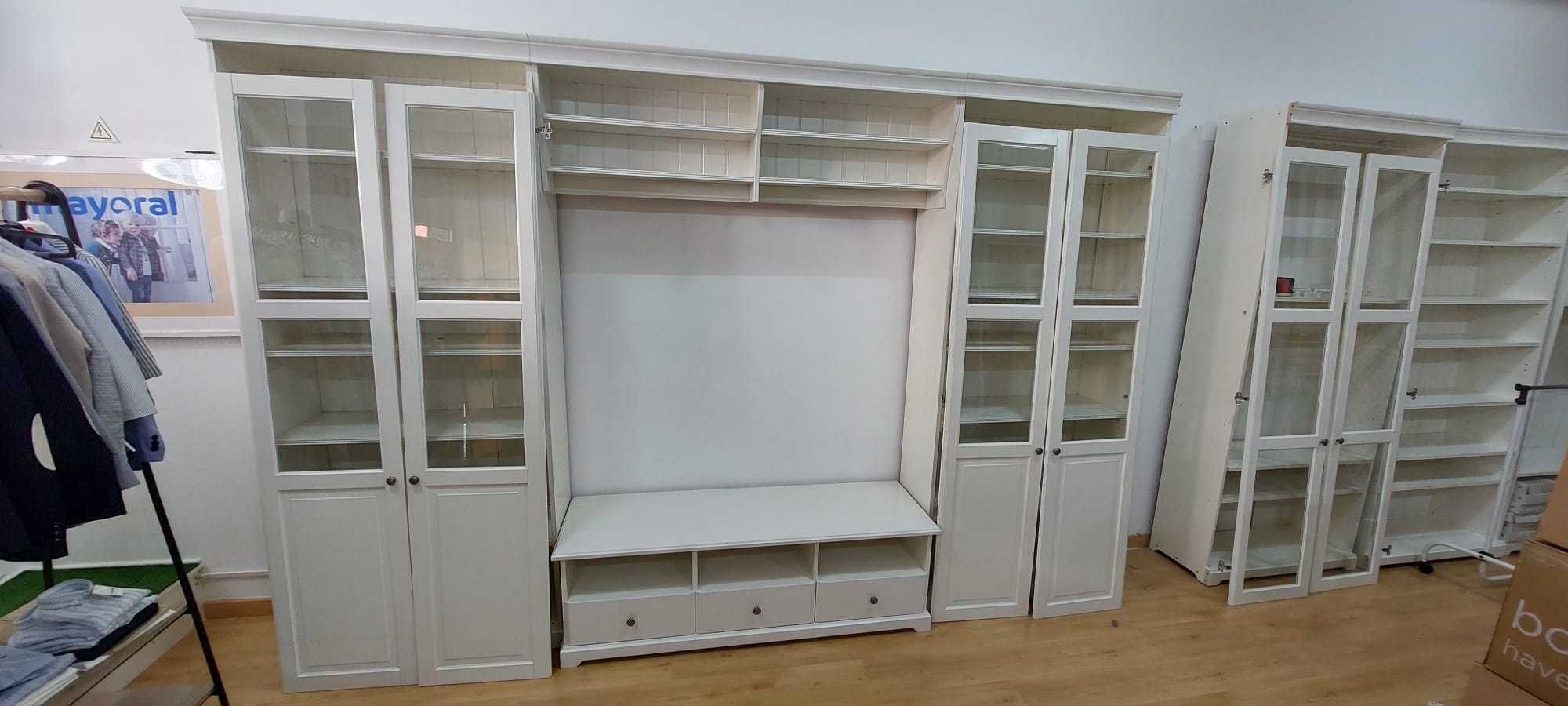 Mobiliário completo de loja (Liatorp – IKEA)