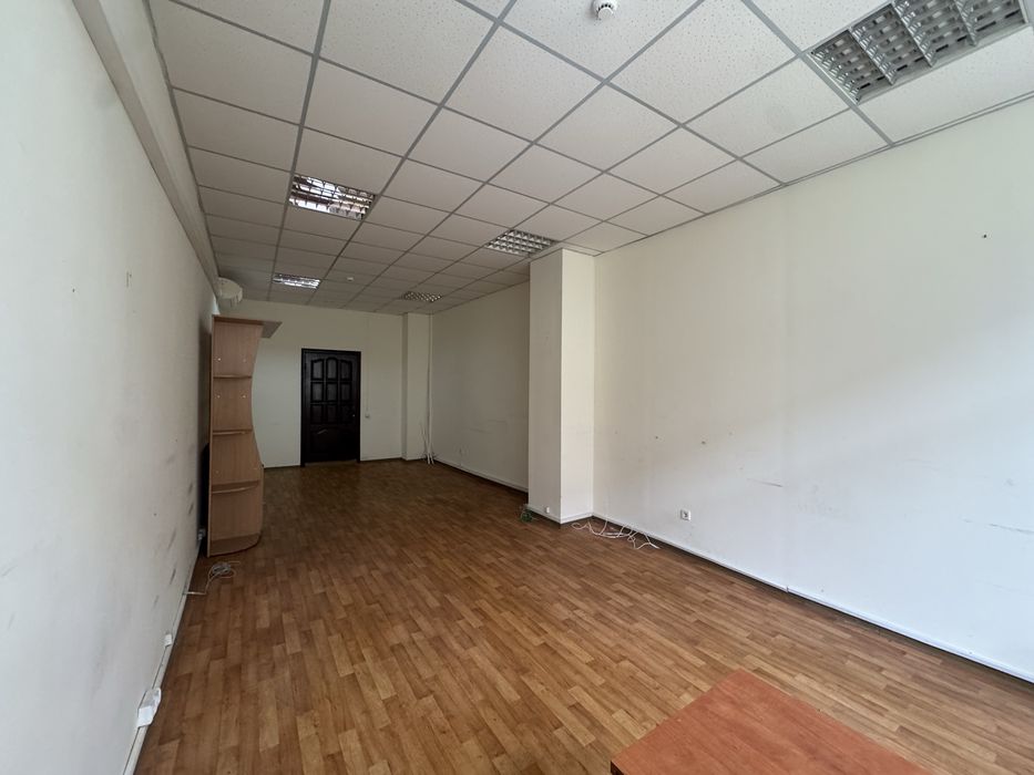 Здам в оренду офіс приміщення 28 кв м метро Голосіївська Васильківська