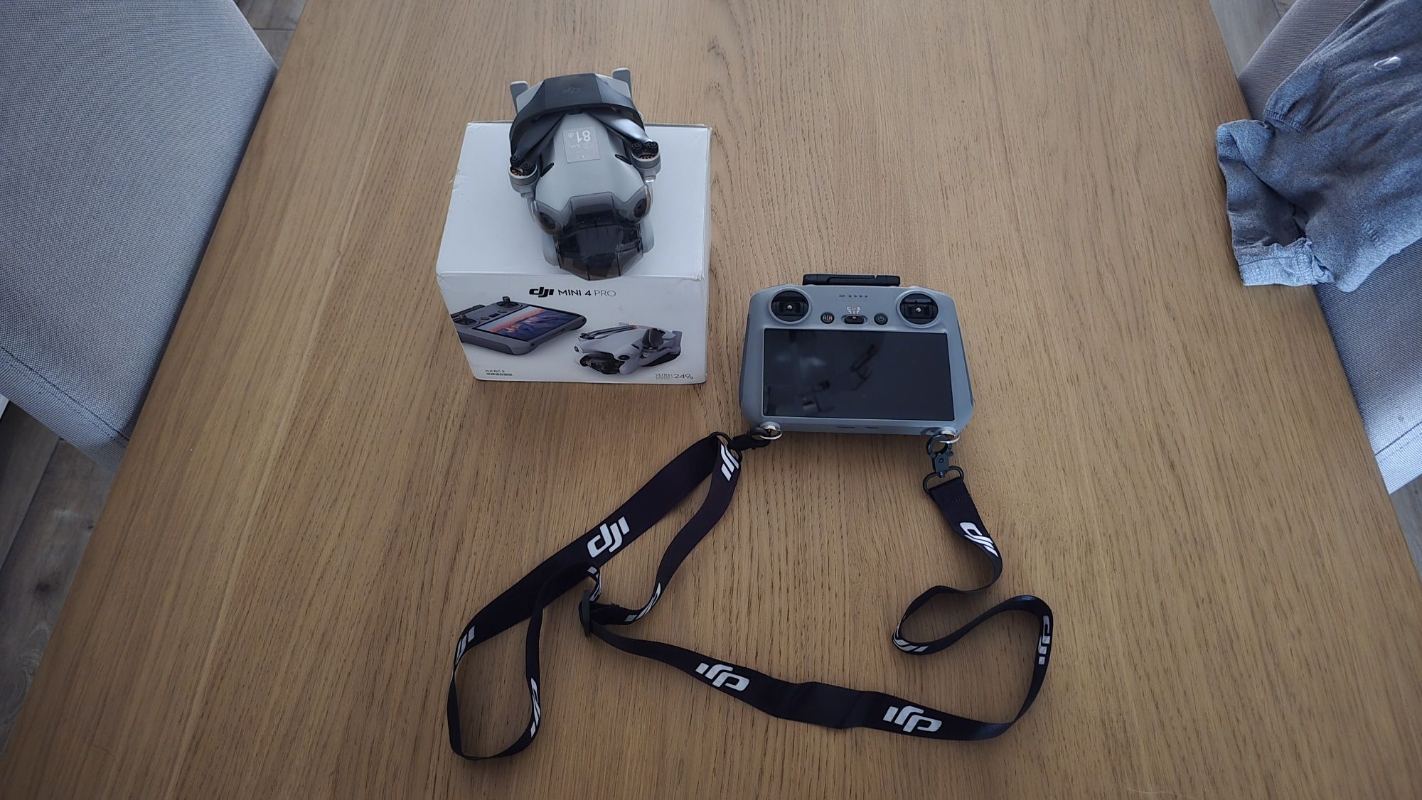 Vendo drone DJI mini 4 pro
