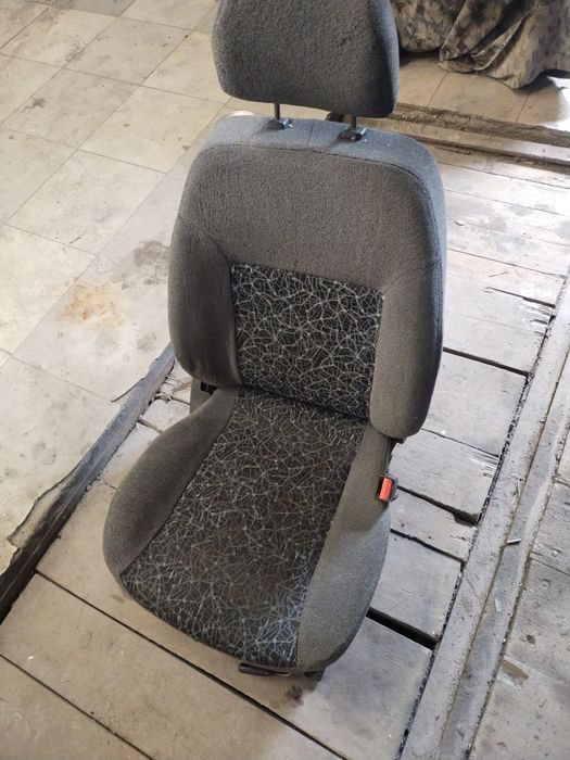 Сідушка ланос права