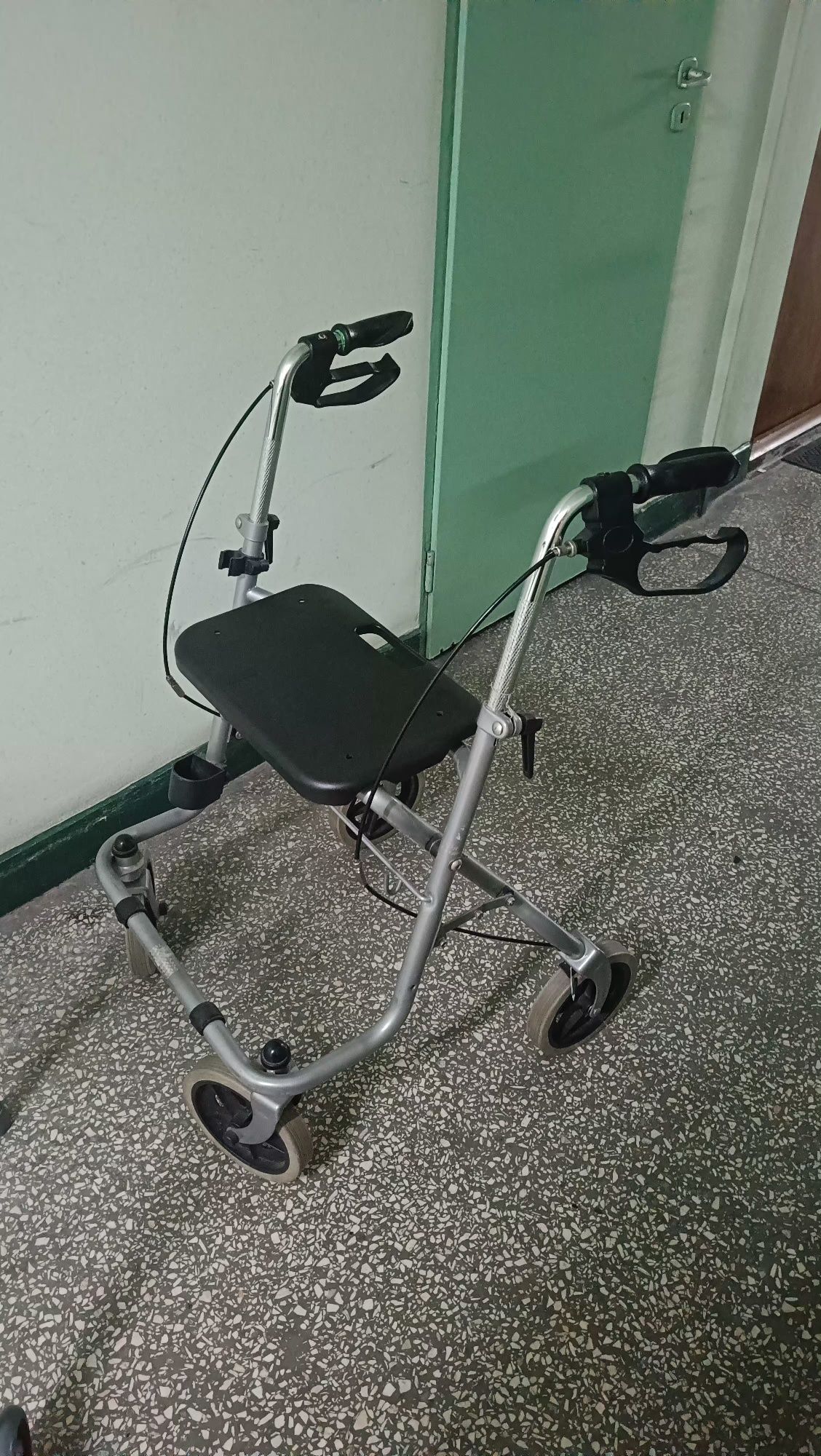 Chodzik inwalidzki