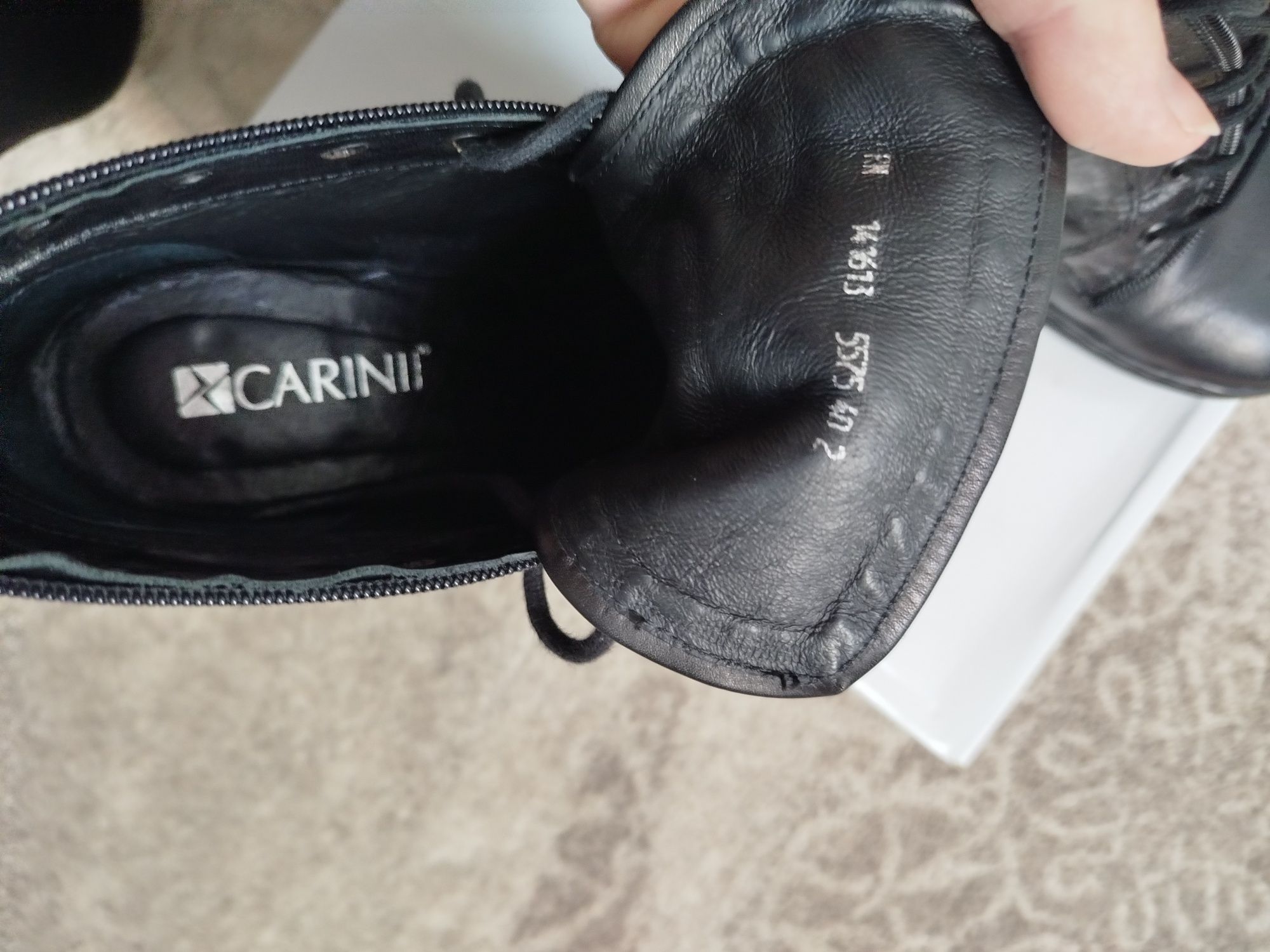 Sneakersy na koturnie Carinii 40 czarne