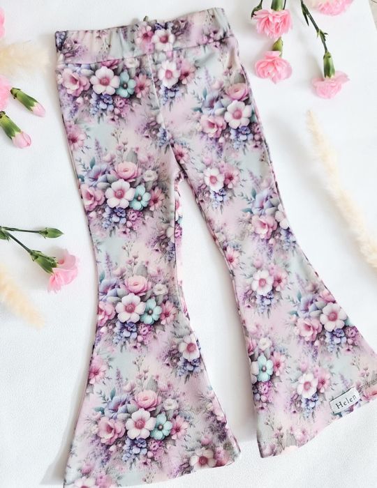 Nowy Komplet Helen Dzwony + sweter 134cm i inne