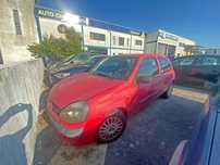 Renault Clio II Comercial 2002 – 1.5 dCi – Avariado
