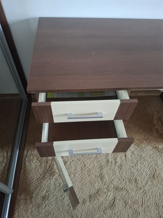 Biurko jak nowe. Fajne