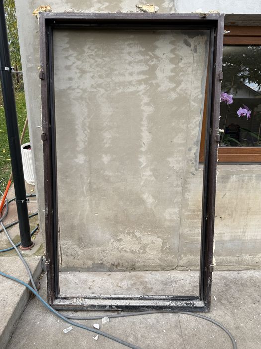 Вхідні двері броньовані вживані