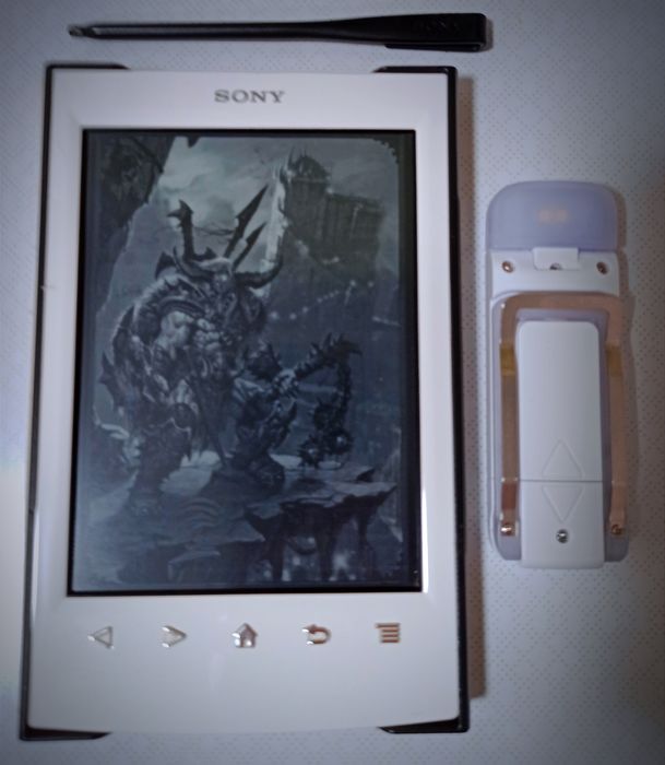E-book Sony + flashlight + top books fb2