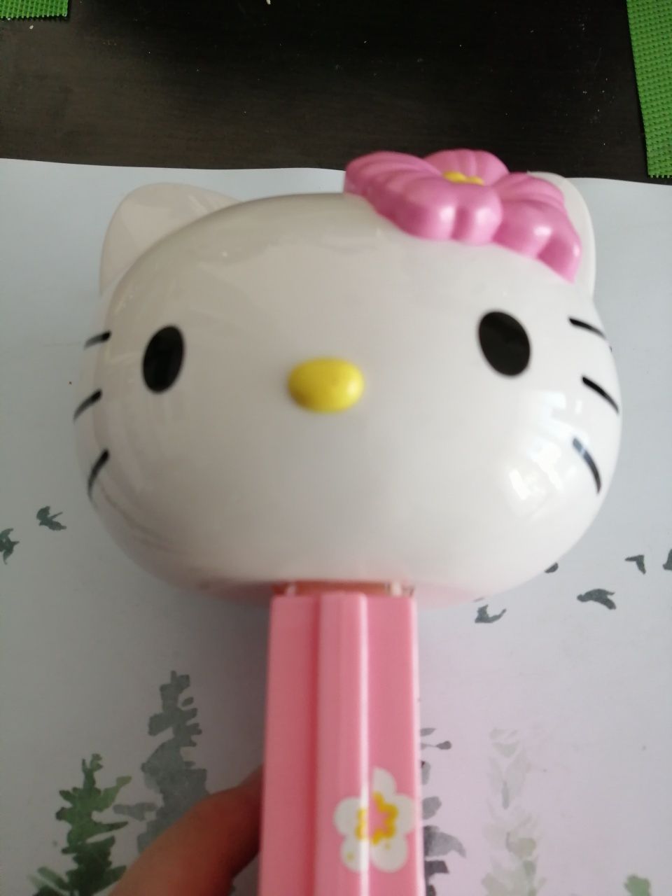 PEZ GIGANT Hello Kitty Dispenser