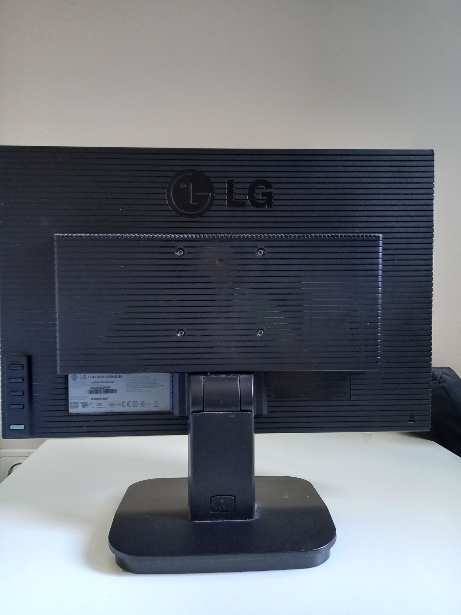 Monitor LG Flatron L192WS