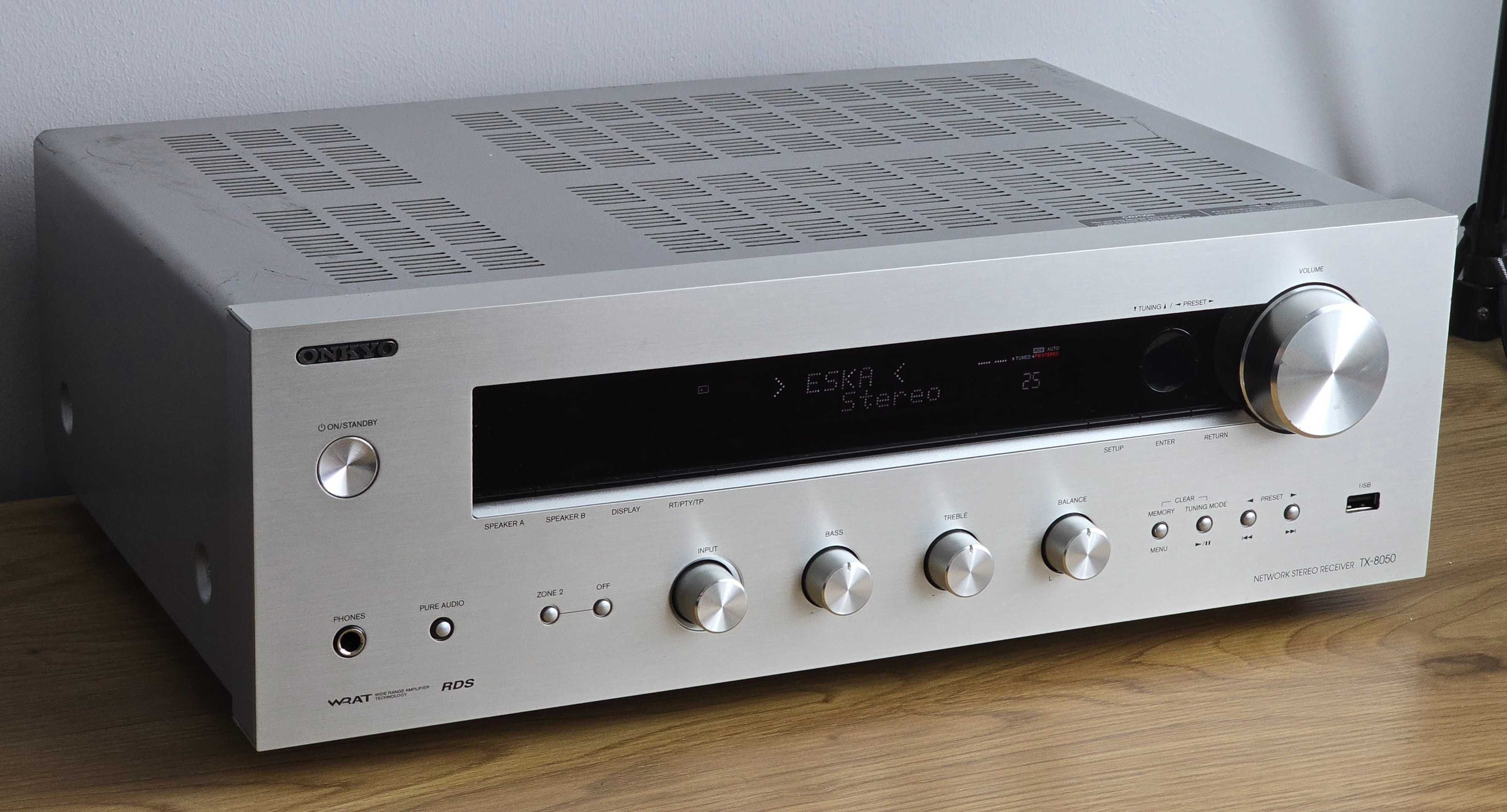 Onkyo TX-8050 Amplituner Stereo 2.1 Zrobiony na TX-8030