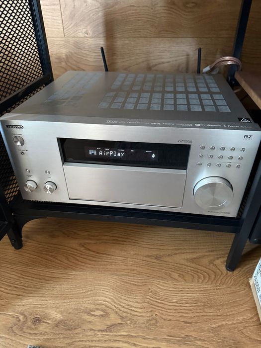 Potężny Onkyo RZ820