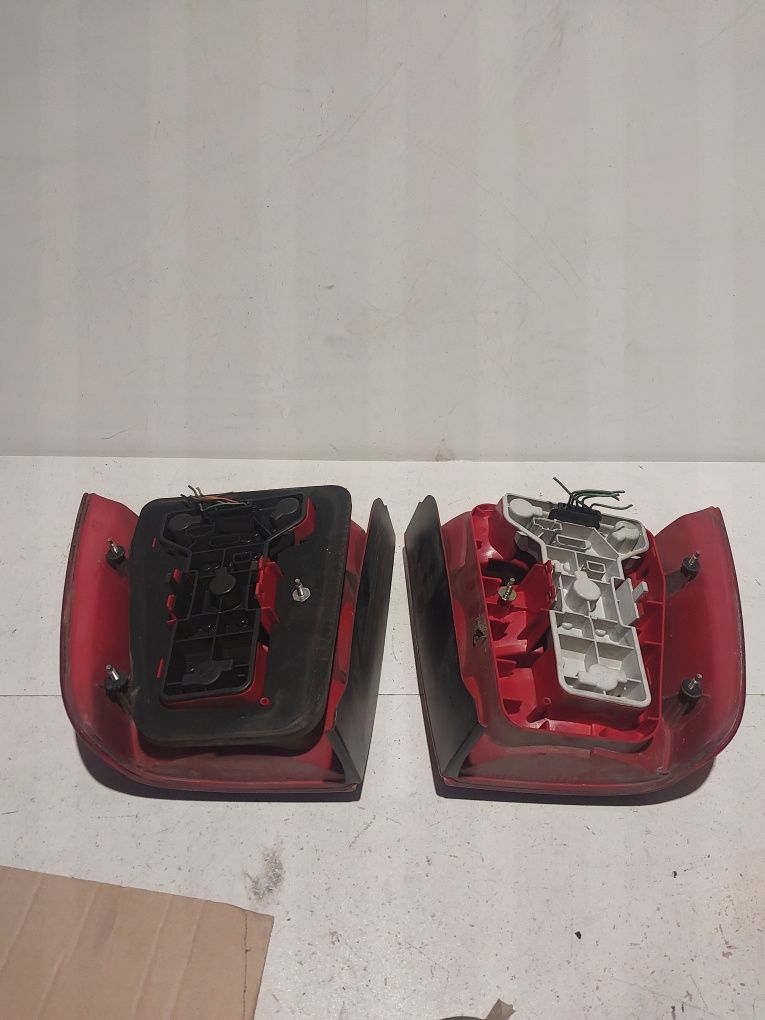 Vw Volkswagen passat b5 sedan prawa lewa tylna lampa lewy przedlift