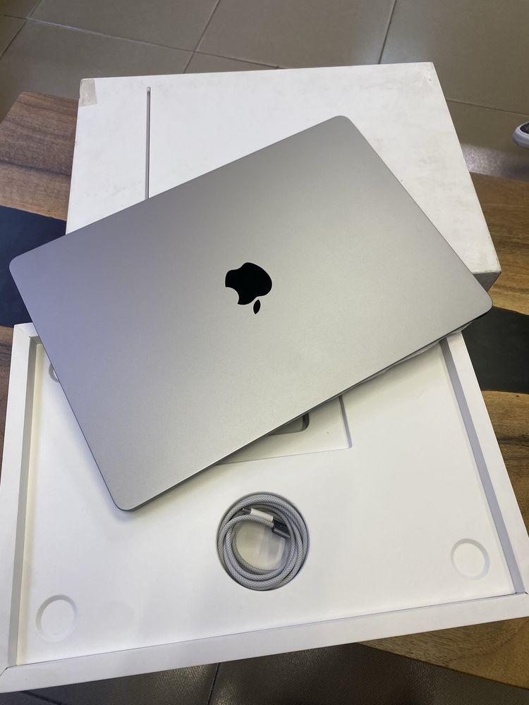 Ноутбук MacBook Air 15" M2 8/512GB/8CPU/10GPU Space Gray (MQKQ3) 2023