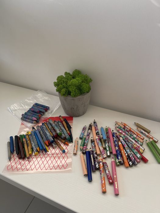 Zestaw kredek świecowych i inne