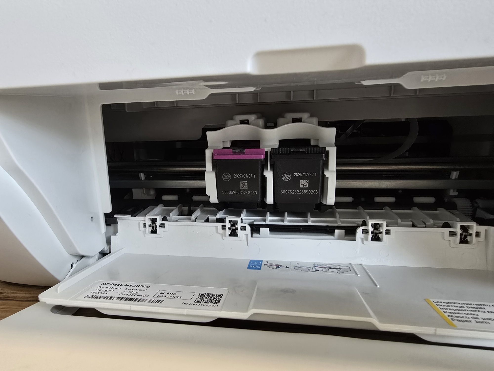 HP DeskJet 2822e – jak nowa, z gwarancją, tuszami i opakowaniem
