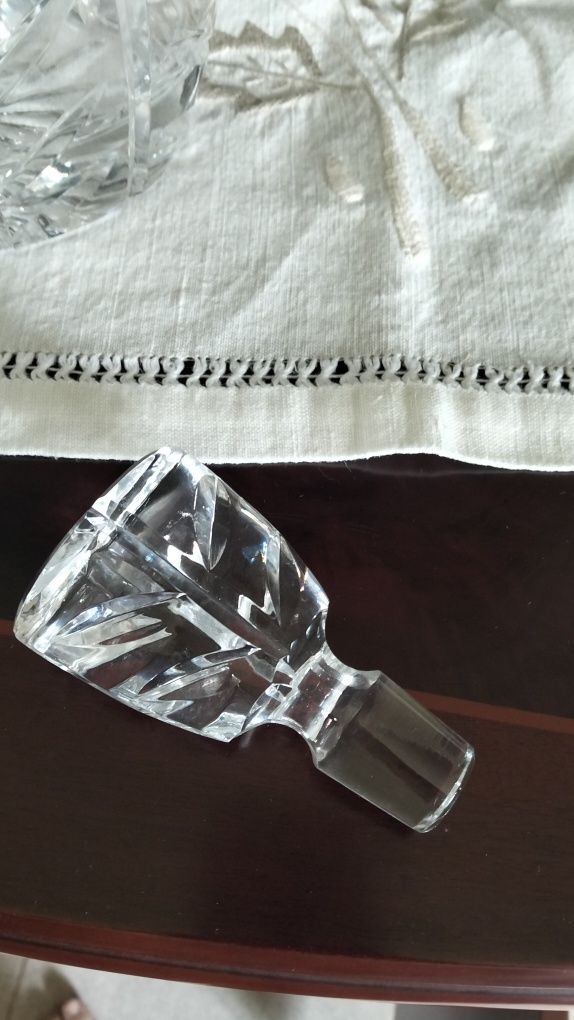 Garrafa de cristal com tampa