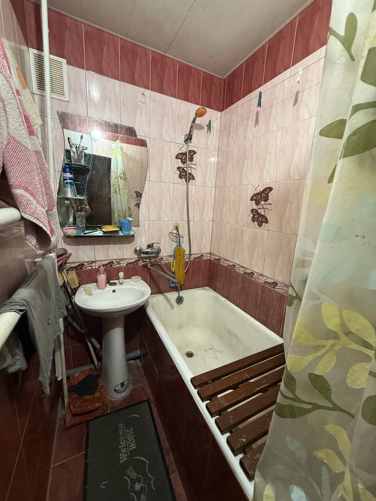 Двокімнатна квартира Хоменка 16 роздільні кімнати