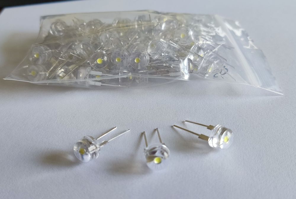 Светодиод LED 8 мм 3V, белый, большой, ультраяркий