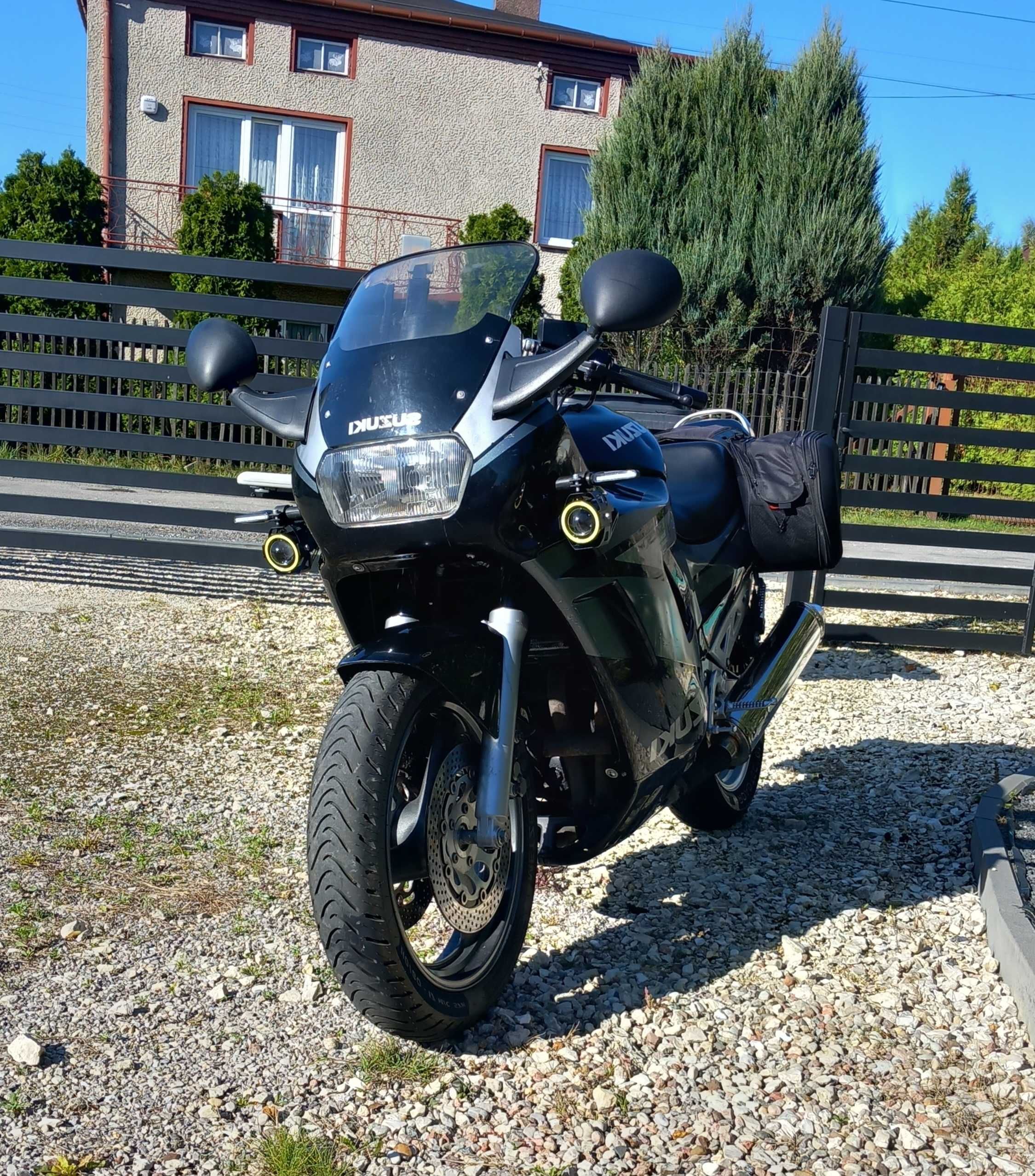 Suzuki GSX750F Katana